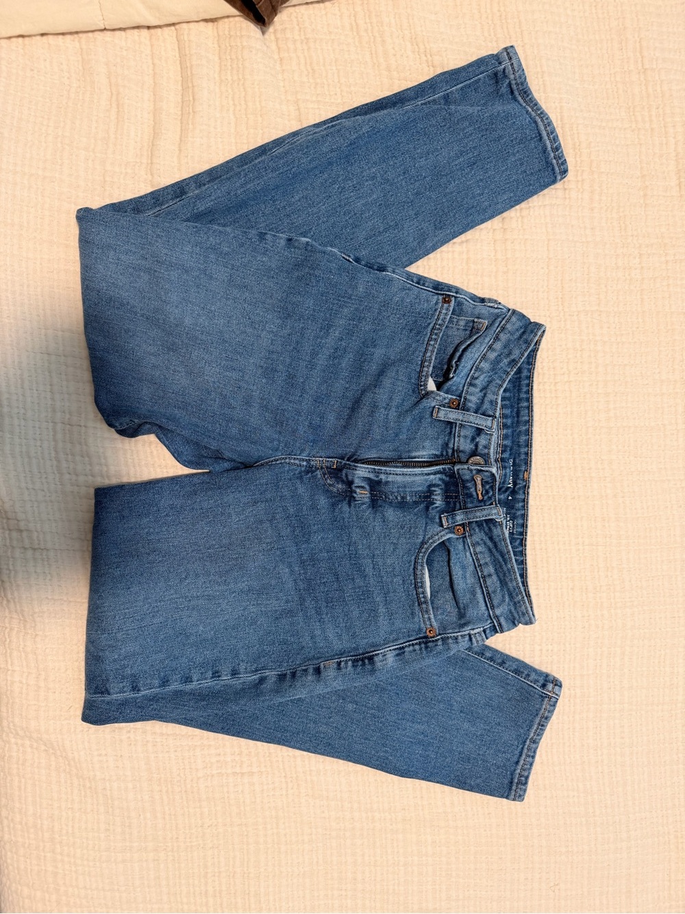 Old Navy Straight-Leg Jeans in Medium Blue Denim